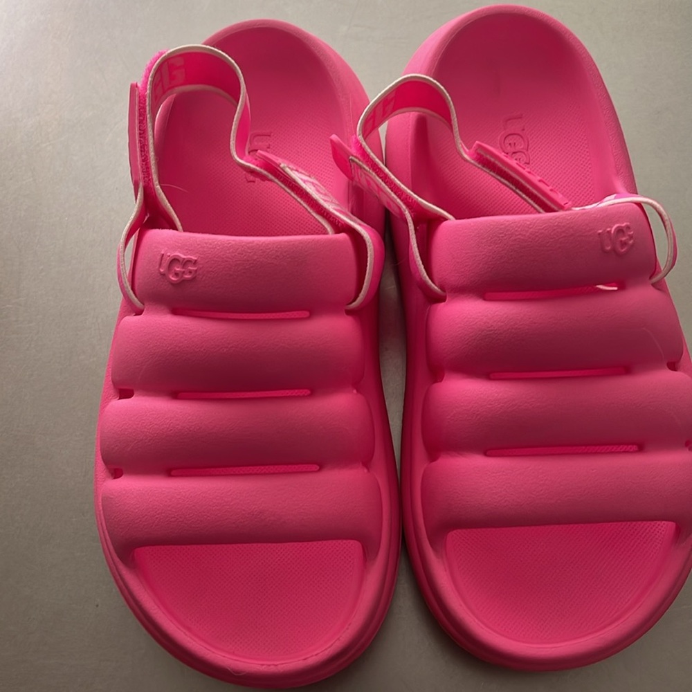UGG Sport Yeah Slingback Sandal in Taffy Pink Size US 7